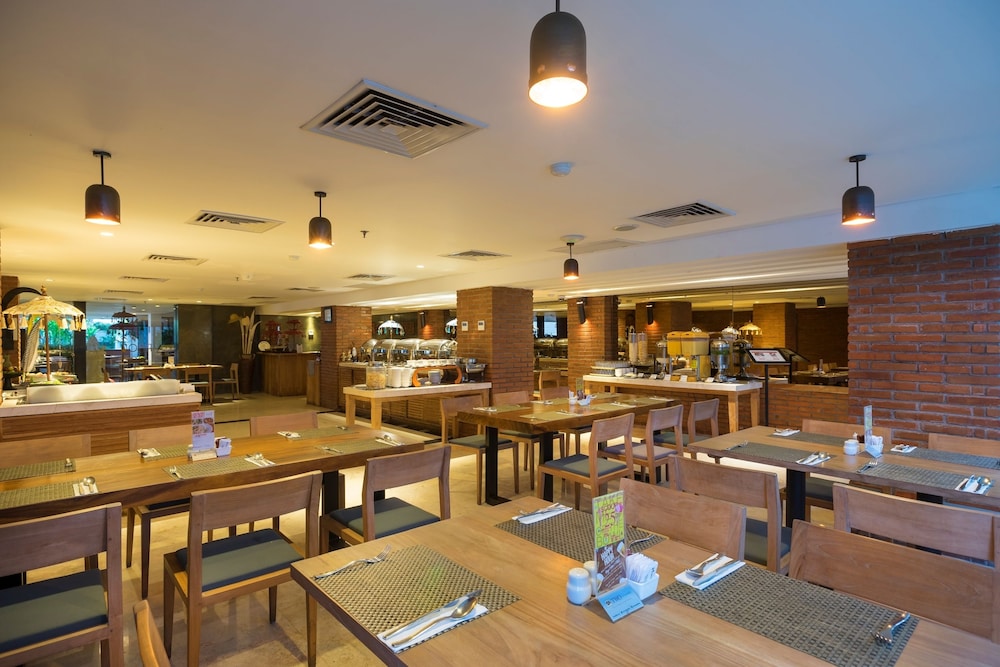 D Primahotel Petitenget Seminyak 2 56/64