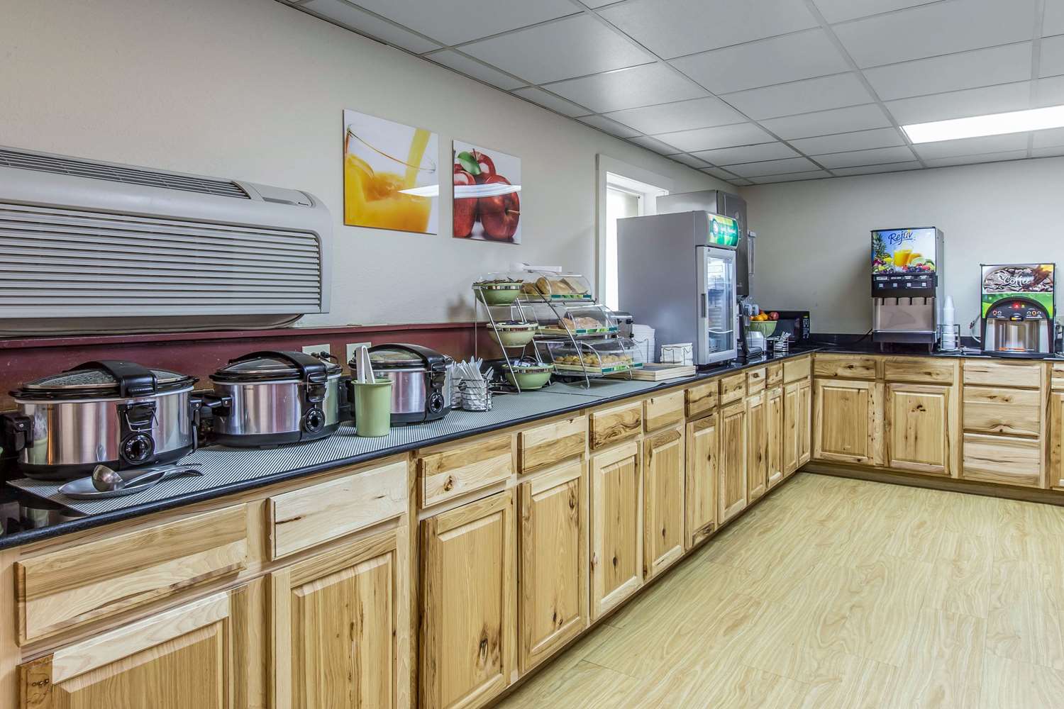 restaurant cafeteria
