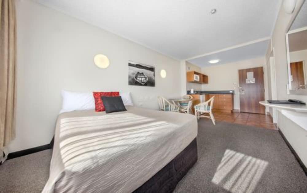 Belconnen Hotel Motel Serviced Apartments 26/48