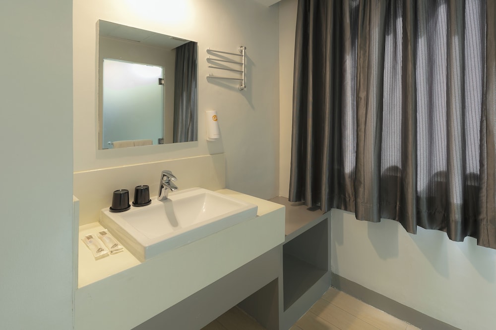 Go Hotels Ortigas Center 66/68