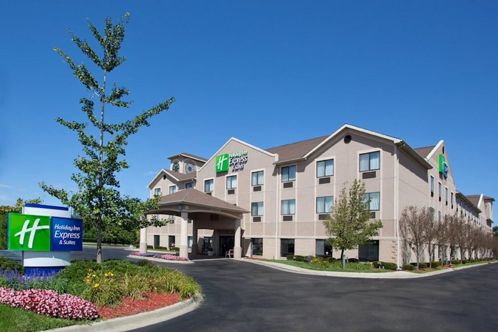 Holiday Inn Express & Suites Belleville (Airport Area) 3/50