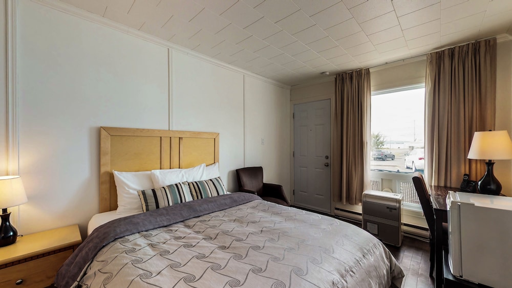 Hostellerie Baie Bleue 13/72
