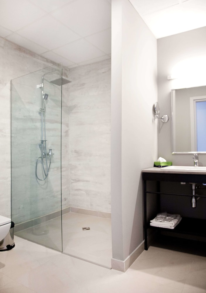 The Terrace Boutique Hotel 12/43
