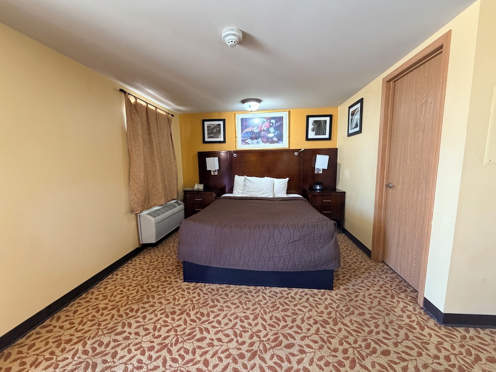 Room at Regal Inn Coffeyville KS US 169, COFFEYVILLE - KS