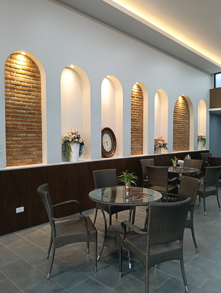 Khunyuw Hotel 40/63