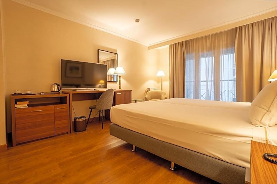 Aparto Hotel Rosales 9/24