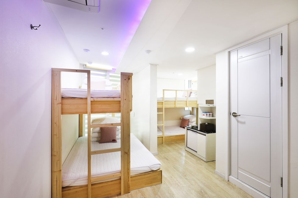 Myeongdong Stay7 25/50