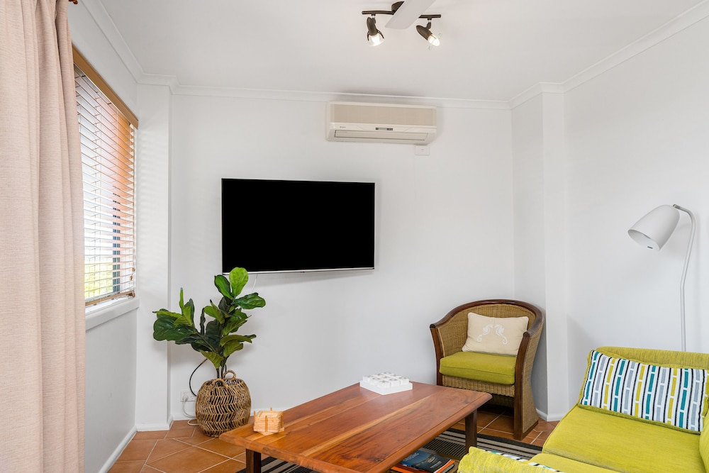 CLUB YAMBA LUXURY HOLIDAY VILLAS 52/64