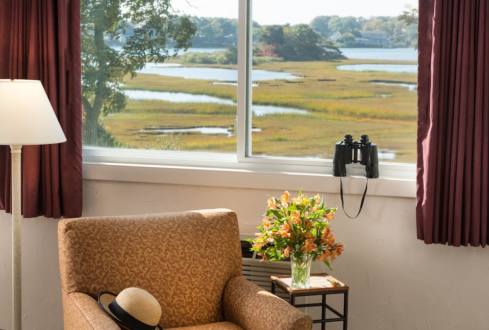 Bayside Resort Hotel 58/73