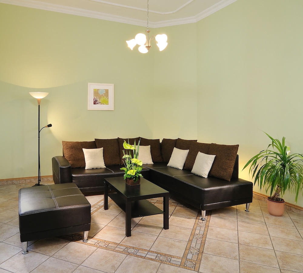Baross Hotel by Mellow Mood Hotels 33/53
