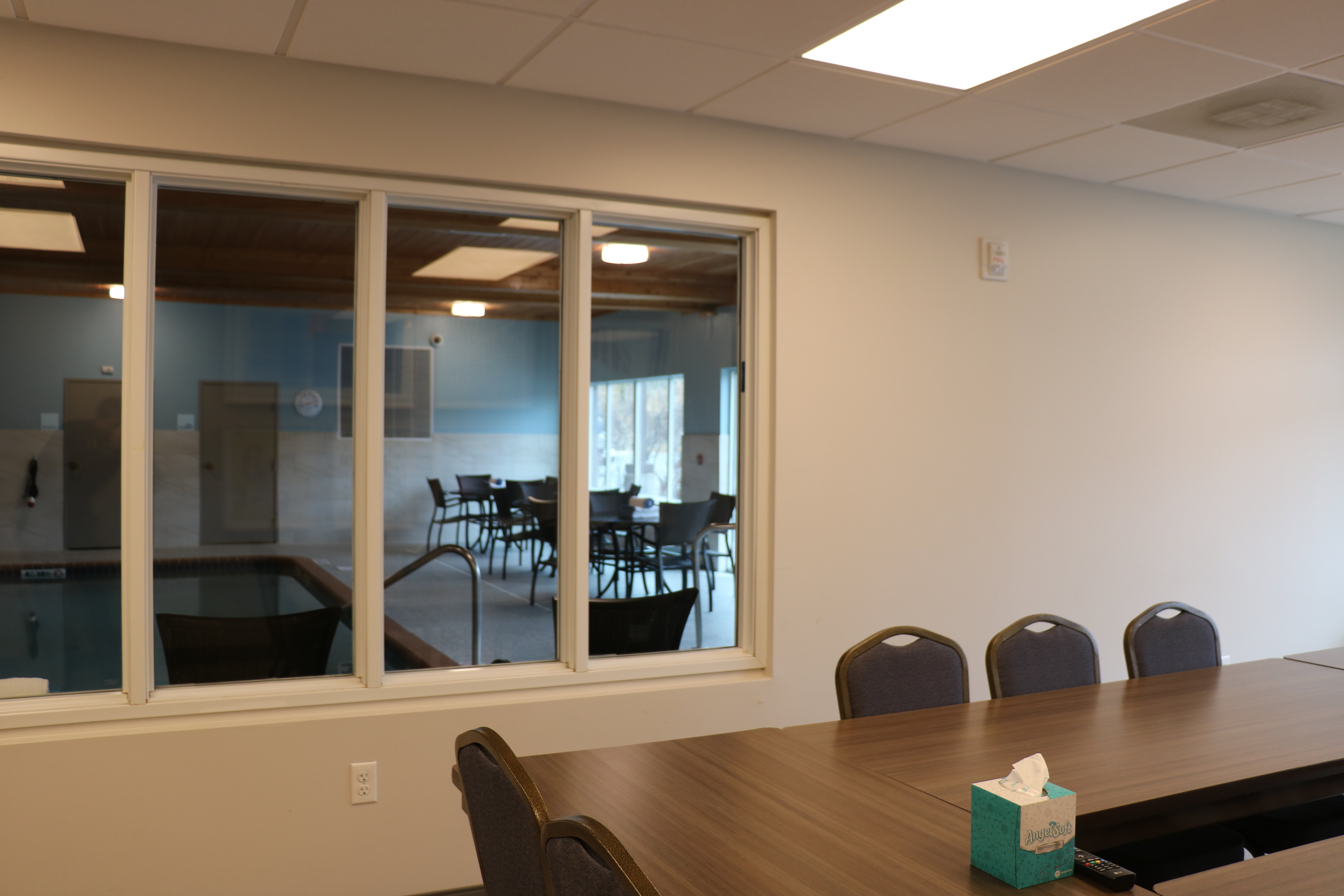 Holiday Inn Express & Suites Marquette, an IHG Hotel 30/50