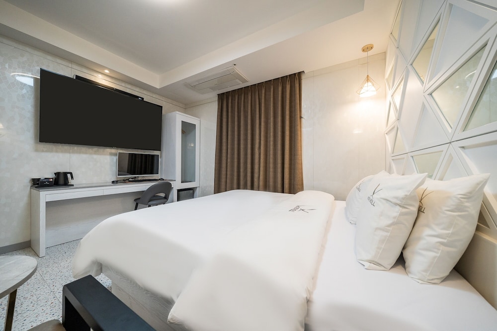 Voll Hotel 12/94