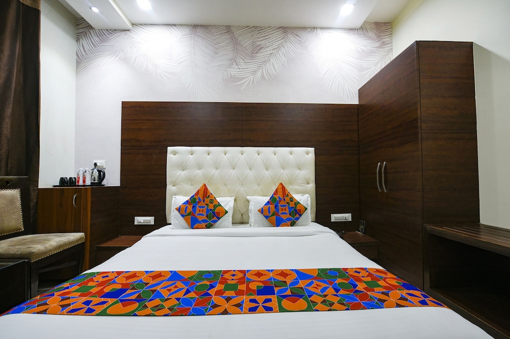 FabHotel KK Continental Albert Rd 14/42
