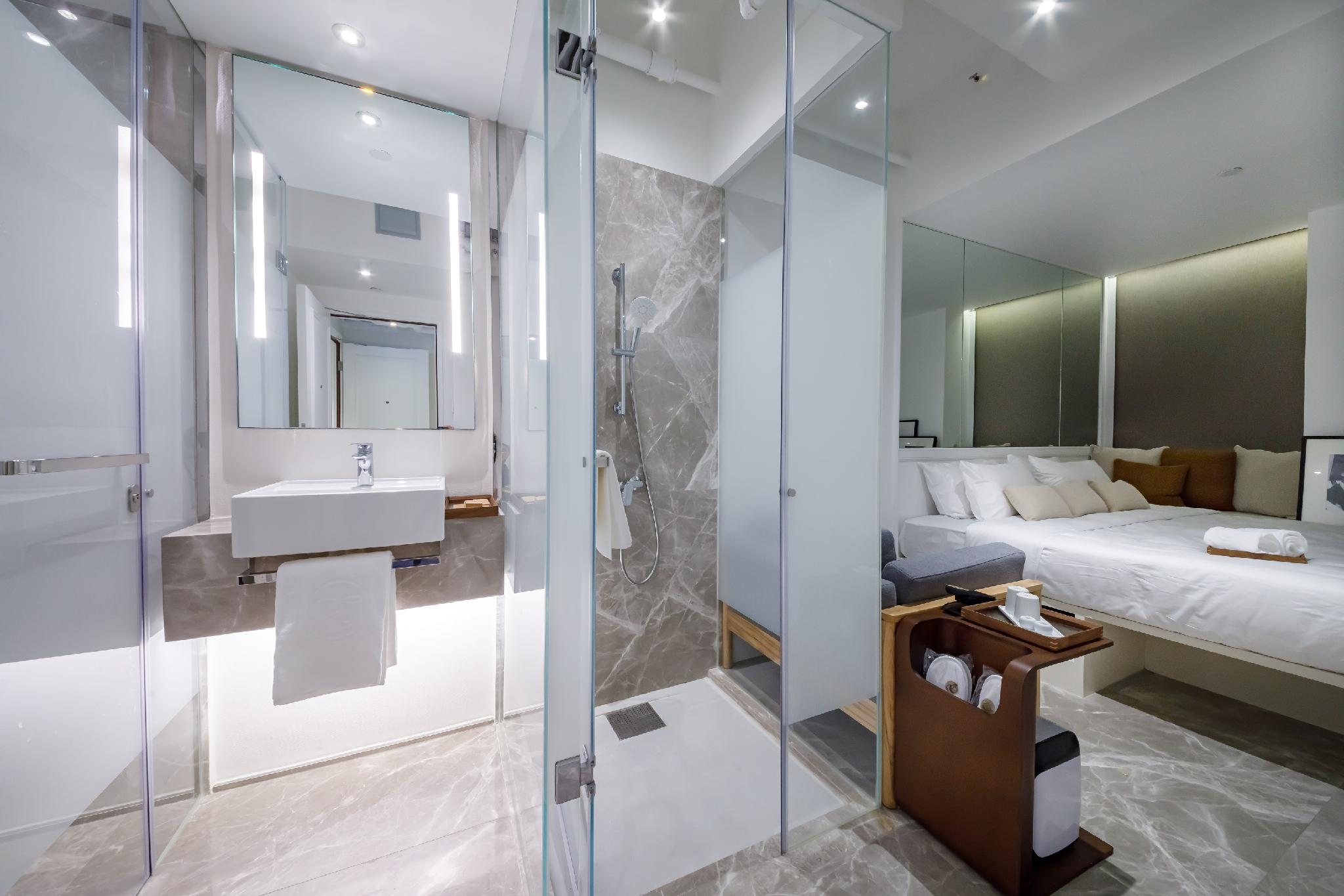 Urban, Studio, 2 King Beds