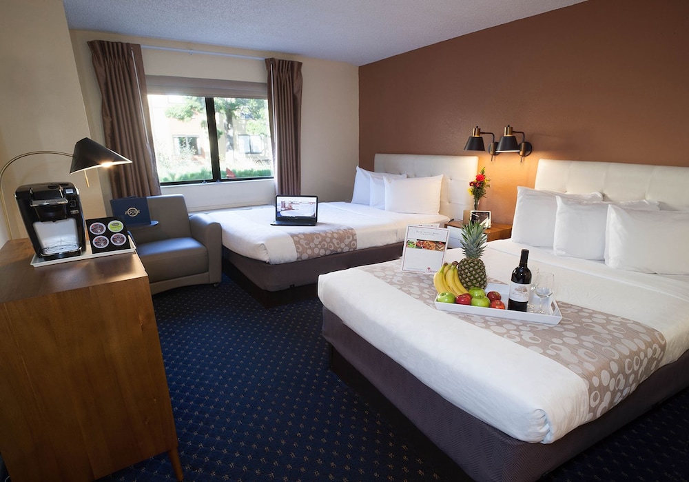 Hotel Focus SFO 11/41