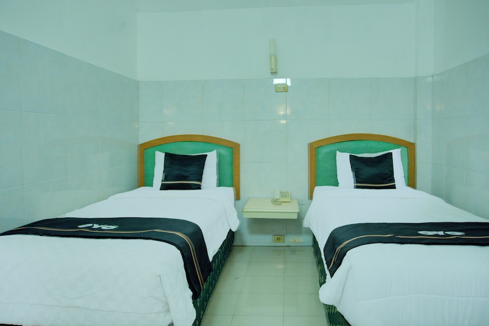 Townhouse Oak Palembang Near Jembatan Ampera Formerly Azzura Hotel 18/32