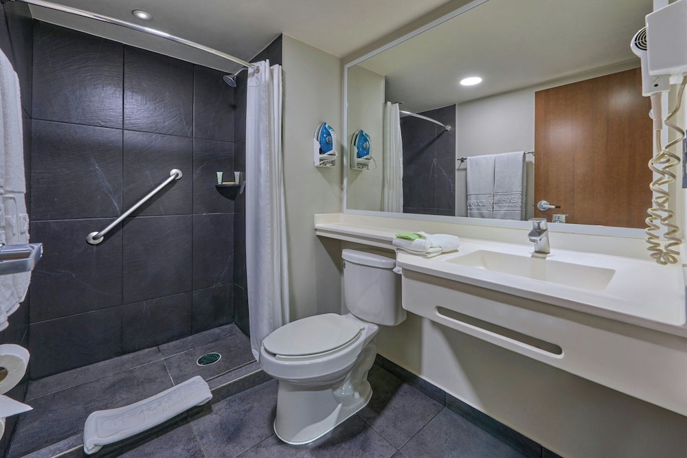 غرفة بسرير كوين، City Express by Marriott La Paz 5/6