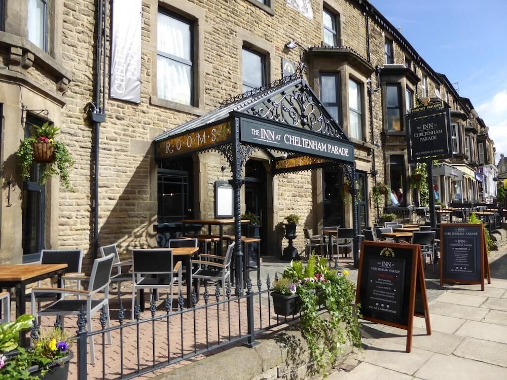 Inn at Cheltenham Parade 3/42