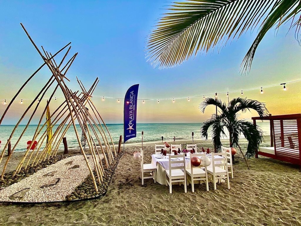 Playa Blanca Beach Resort - All Inclusive 54/61