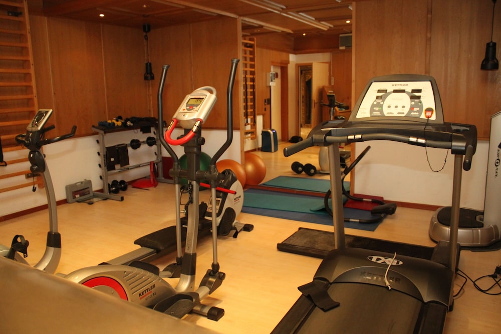 Grichting Hotel & Serviced Apartments 31/65