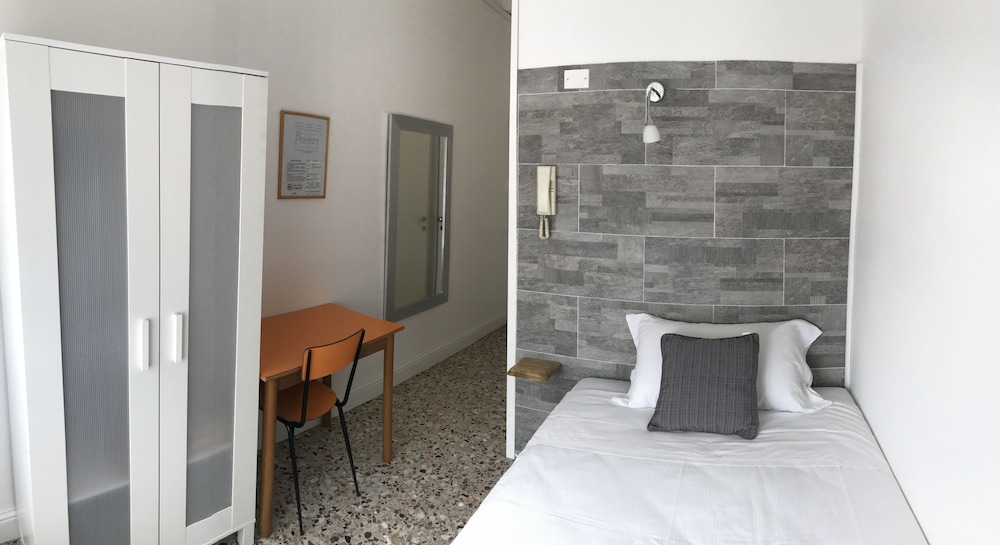 Albergo Moderno 9/33