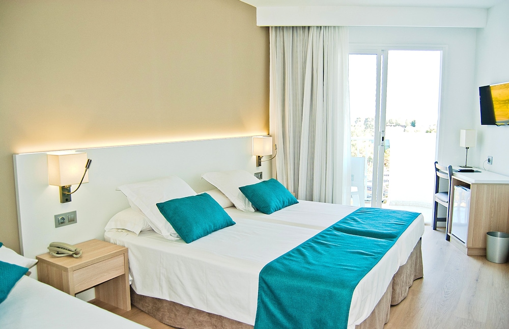 ROOM, DOUBLE BED, POOL VIEW, BALCONY