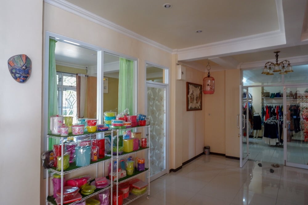 RedDoorz Plus Syariah @ Hotel Boulevard Luwuk 37/46