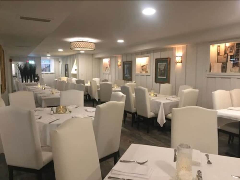 Seacliffe Inn 33/50