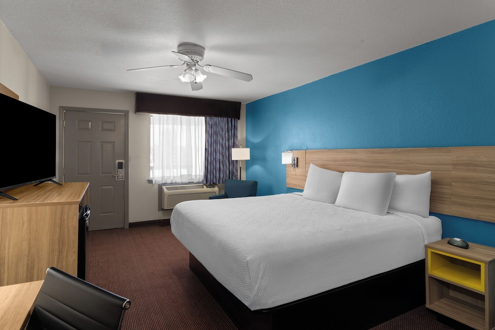 Days Inn by Wyndham Pratt 31/54