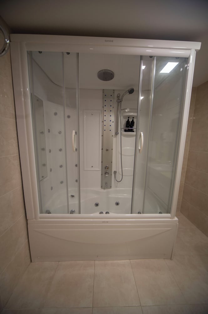 Grand Itimat Hotel 3/60