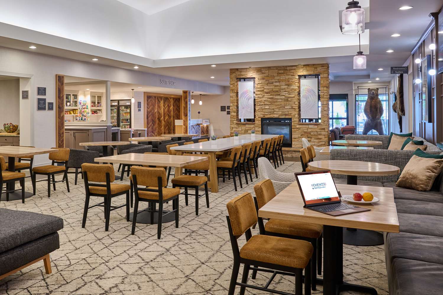 restaurant cafeteria