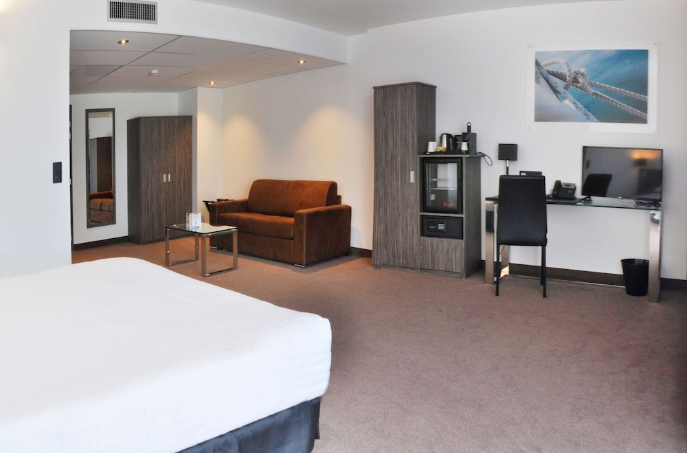Golden Tulip La Baule 23/79