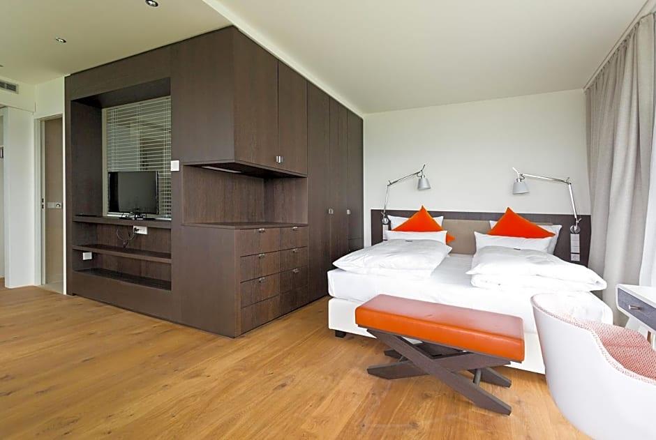 Achalm Hotel 8/36