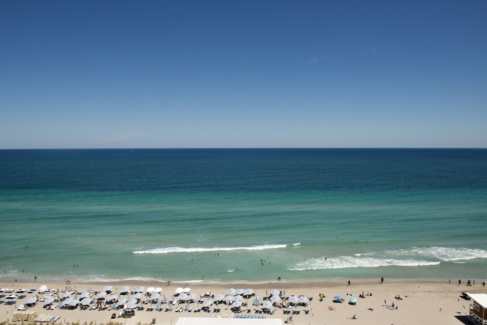 H Beach Resort Rentals 45/49