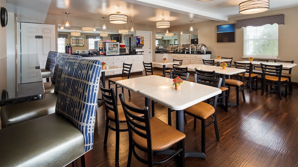 Best Western Parkside Inn 36/47