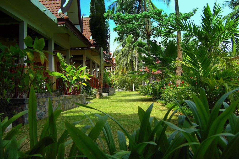 Palm Village 64/67