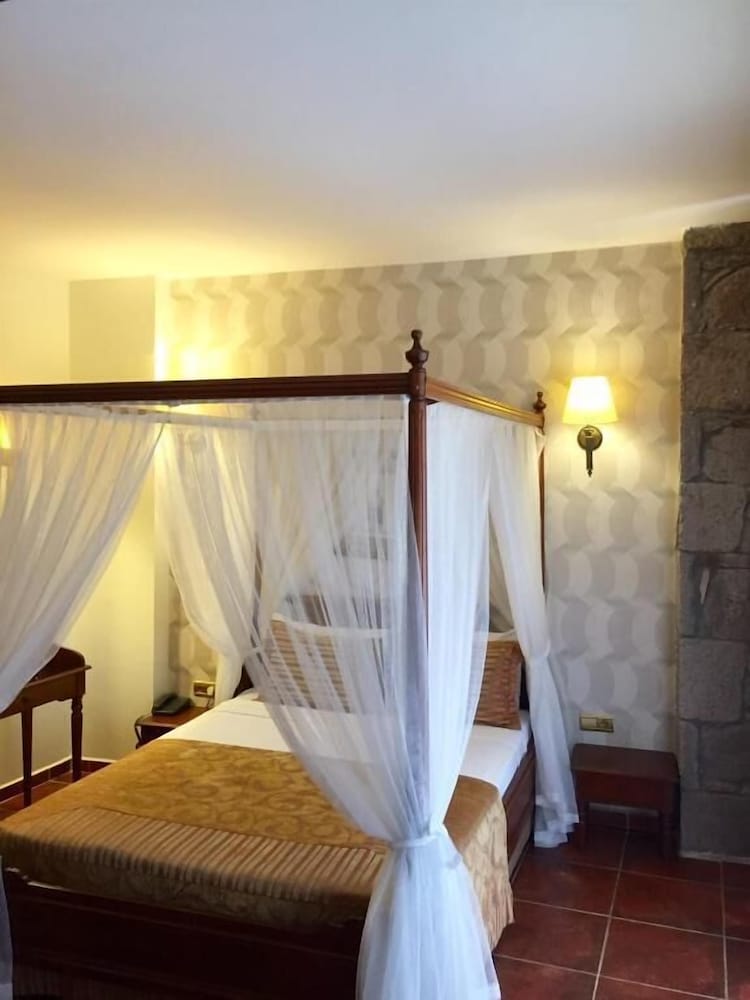 Tas Hotel 17 10/50