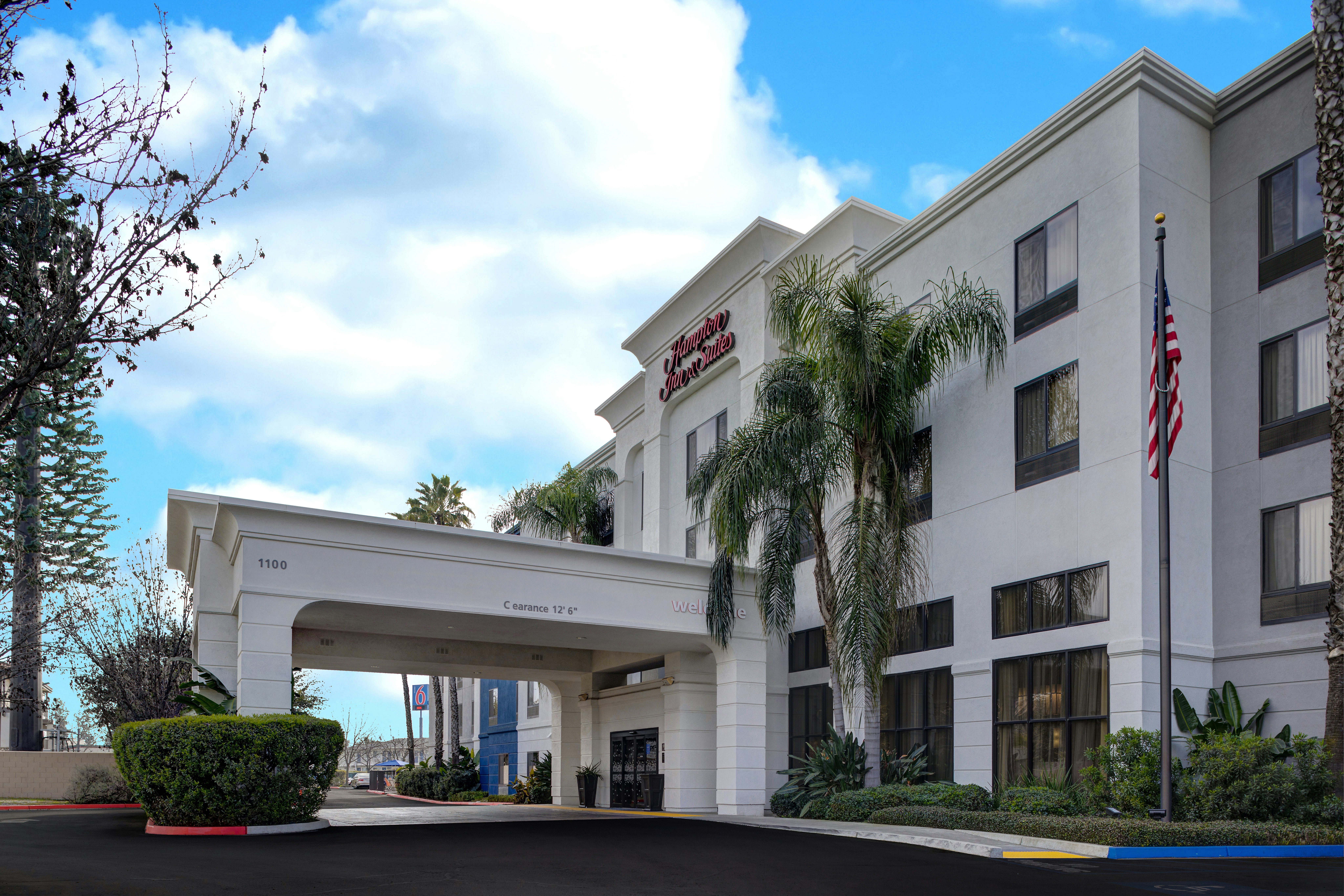 Hampton Inn And Suites Tulare 56/60