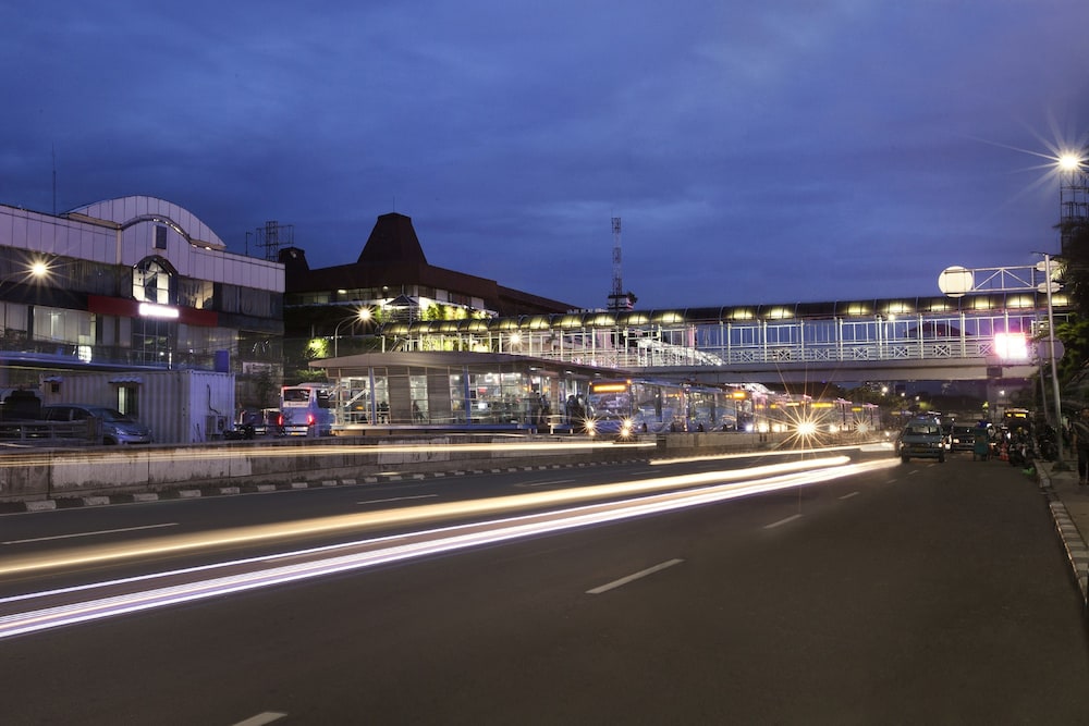 Verse Lite Hotel Gajah Mada 62/67