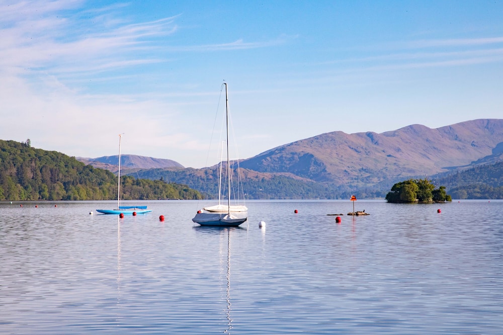Windermere Hotel 53/60