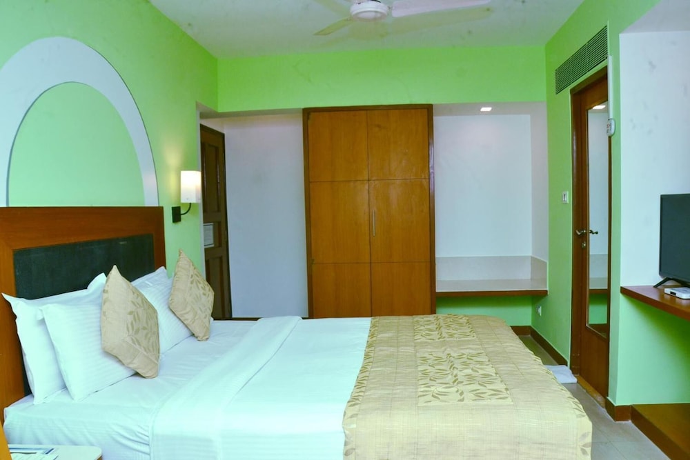 The Orchid Passaros Goa Adults Only 15/48