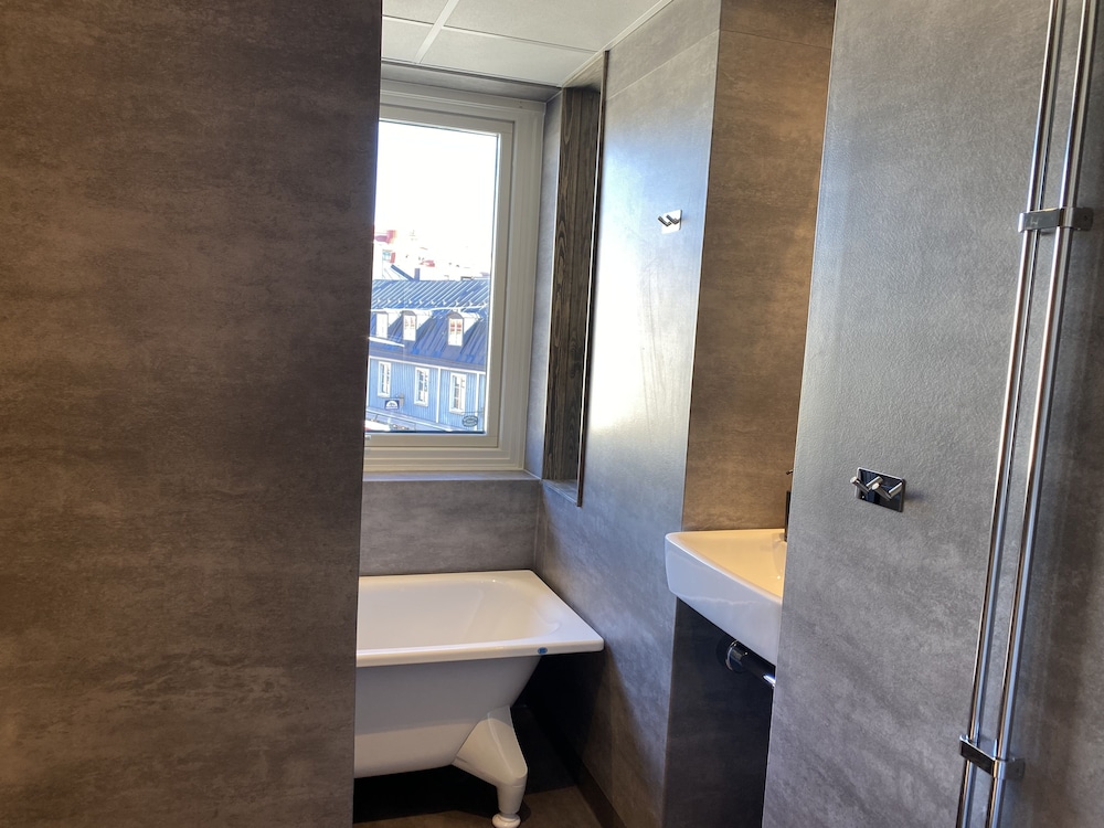 غرفة بسرير كوين بإطلالة على المدينة، Karlskrona Hostel 3/3