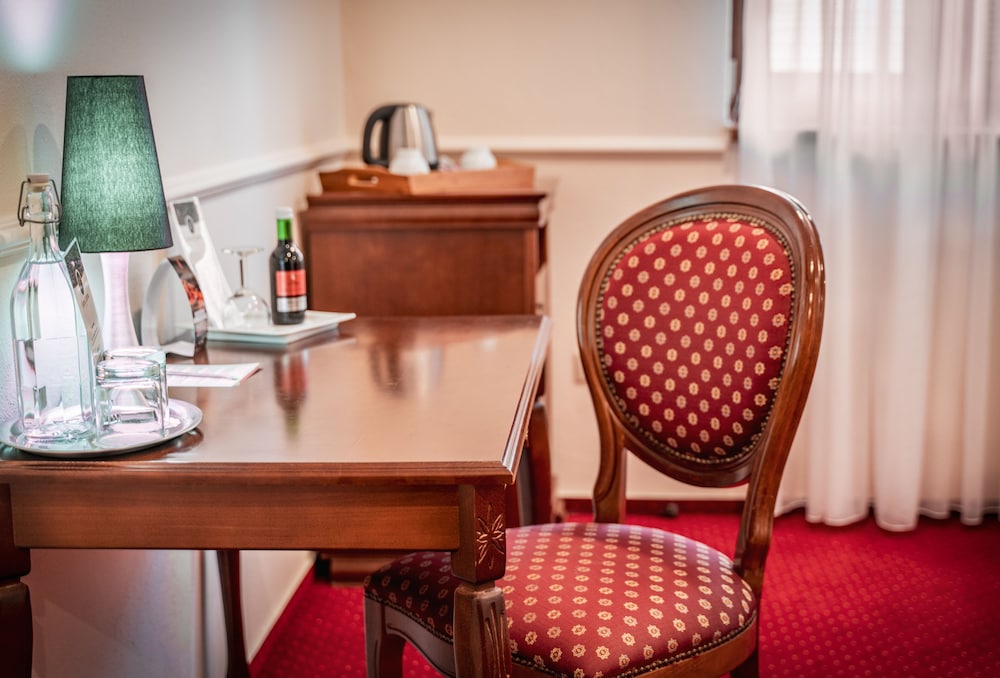 BEST WESTERN HOTEL CAPITAL 21/50