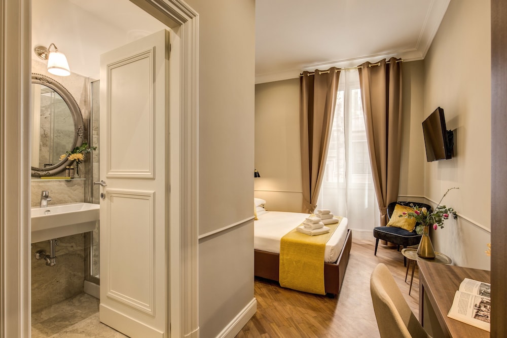 Charme Spagna Boutique Hotel 74/77