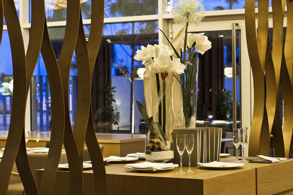 Atenea Port Mataro Hotel 30/65