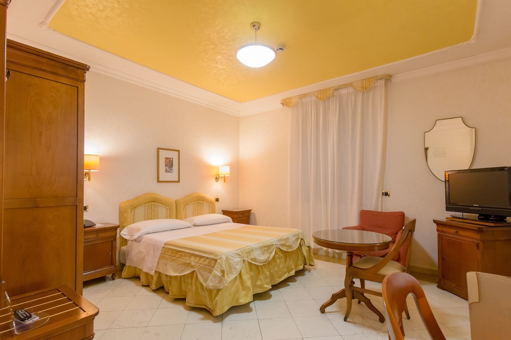 Mariano Iv Palace Hotel 15/42