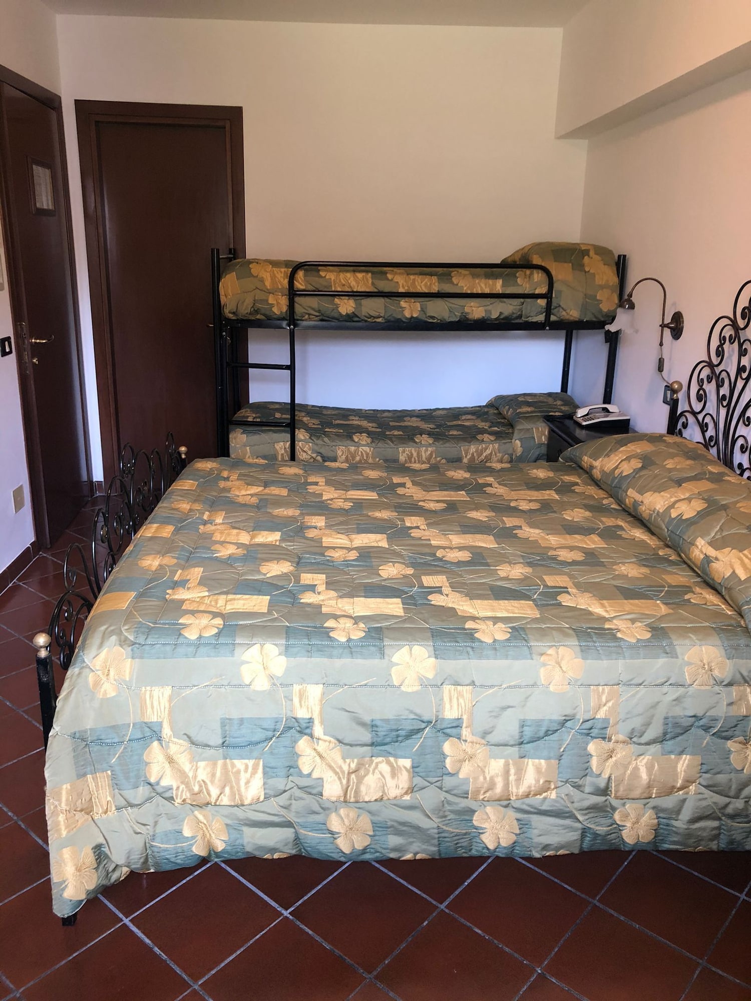 Room, Quadruple, 1 Queen and 1 Bunk Bed