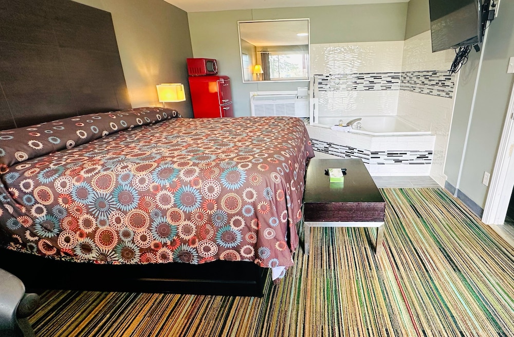 Catalina Airport Motel 18/42