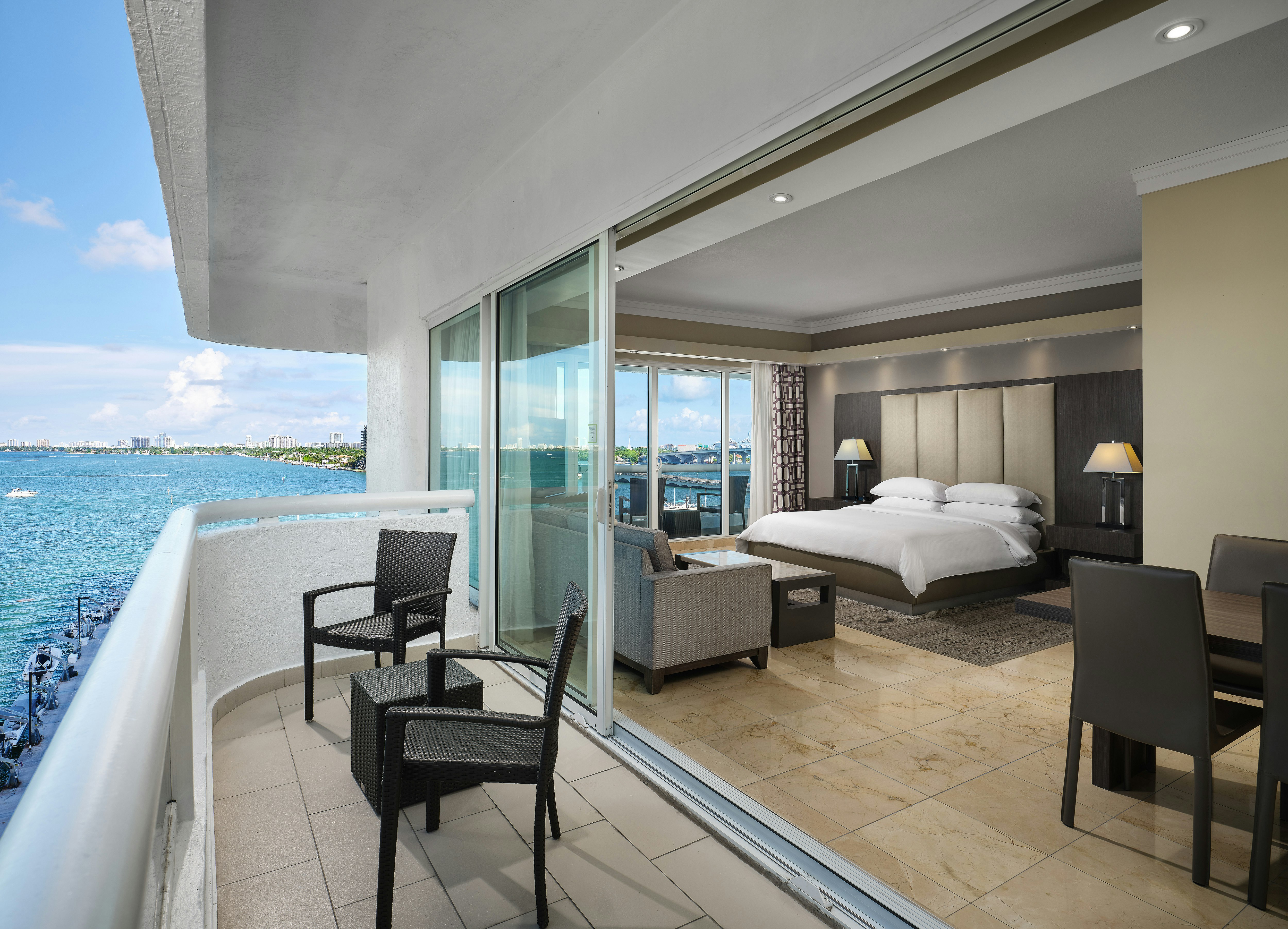 GRAND, SUITE, KING BED, BAY VIEW