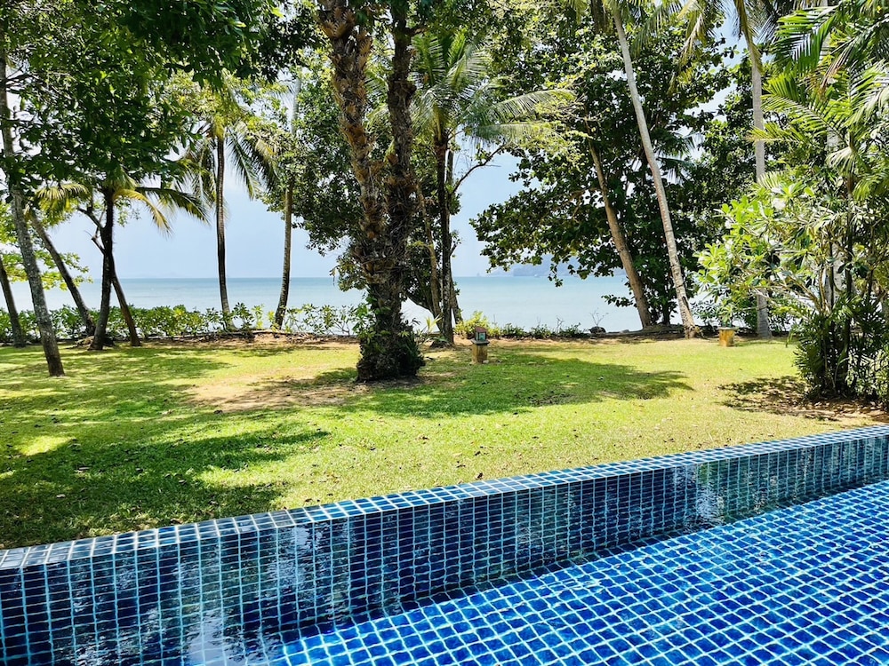 Amatapura Beach Villa 14 42/53